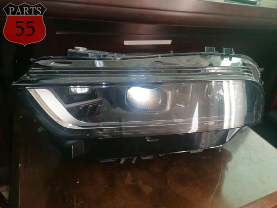 أنوار أمامية بي إم دبليو 735i 2025